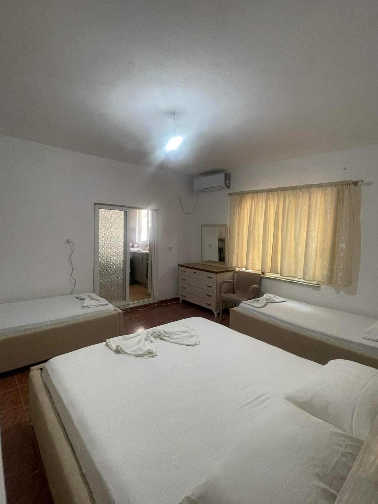 Hotel Gjika Sarande Ngoại thất bức ảnh