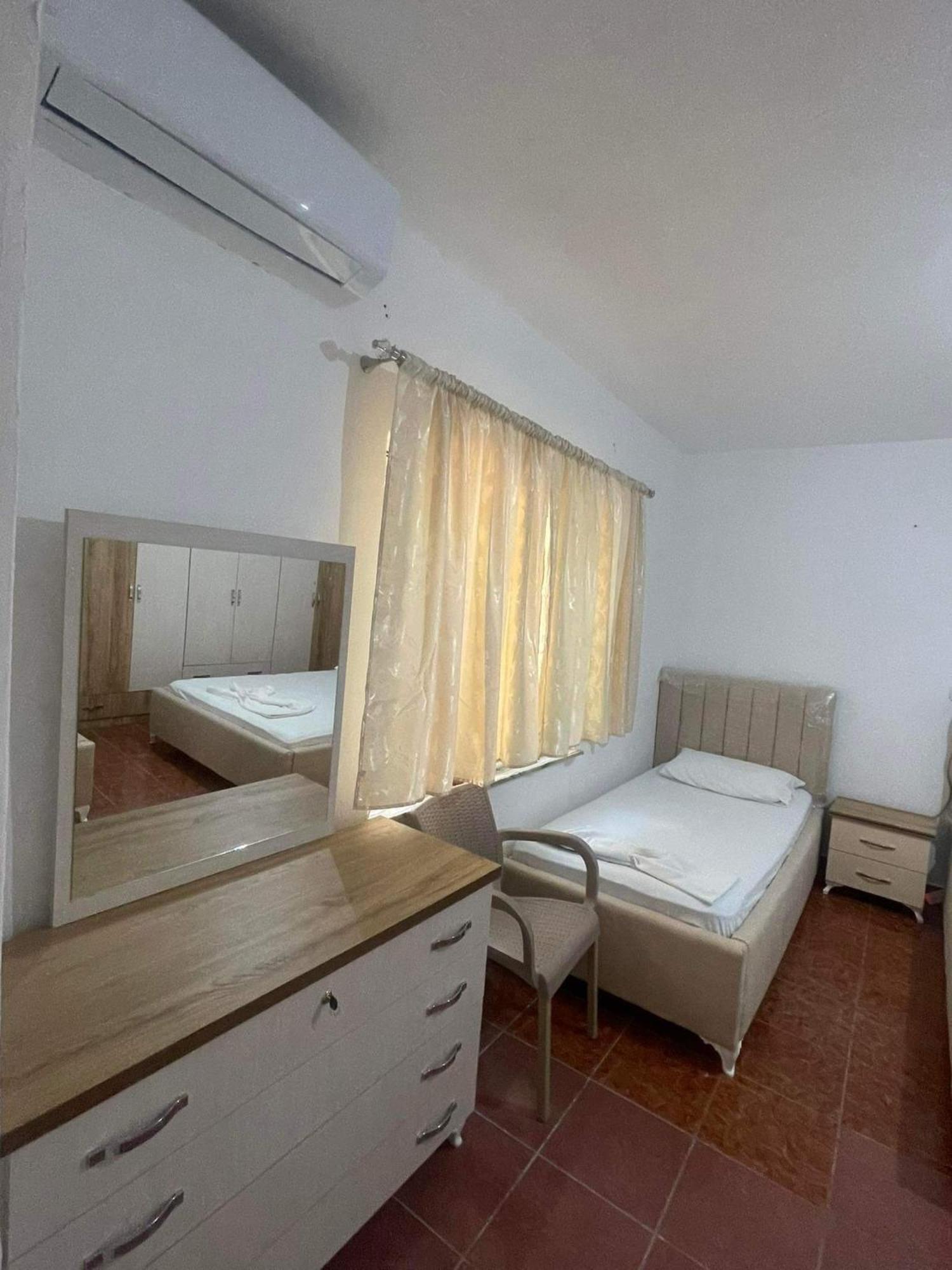 Hotel Gjika Sarande Ngoại thất bức ảnh