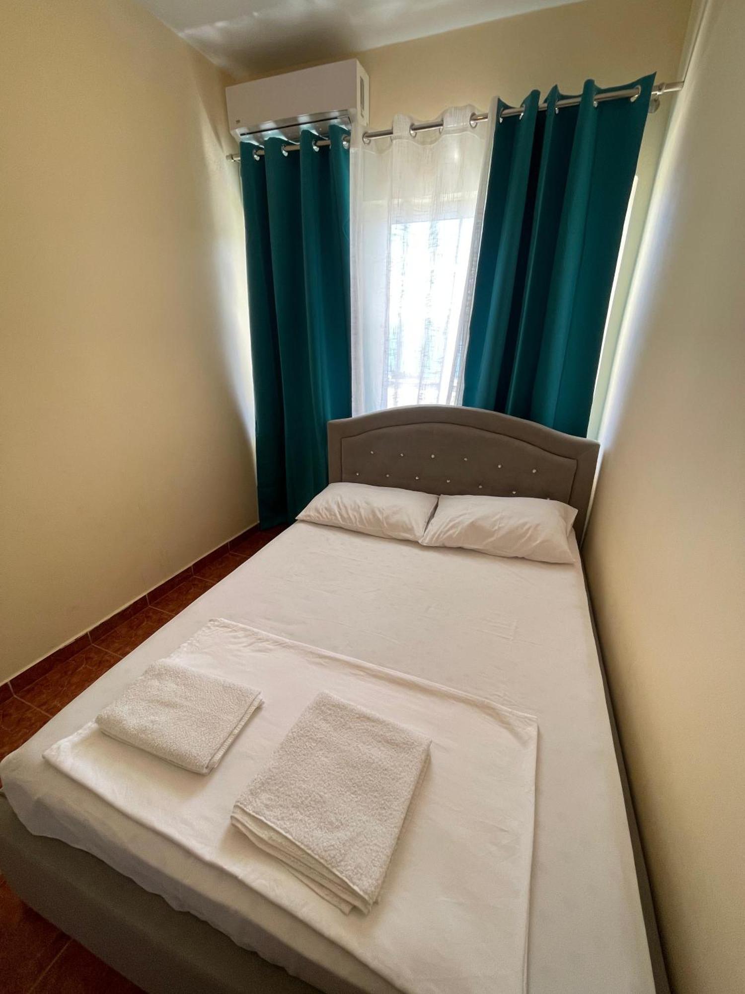 Hotel Gjika Sarande Ngoại thất bức ảnh